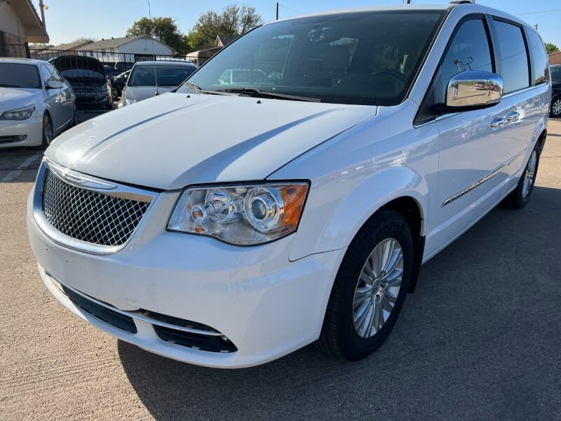 Chrysler Town Country Review Ratings Specs Prices Off