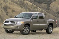 2006 Mitsubishi Raider Overview 2006 Mitsubishi Raider Overview