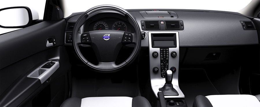 2008 Volvo C30 Drivers Side Dashboard manufacturer interior