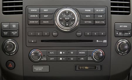 2008 Nissan Pathfinder. 2008 Nissan Pathfinder, radio,