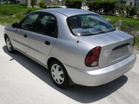 2002 Daewoo Lanos Overview 2002 Daewoo Lanos Overview