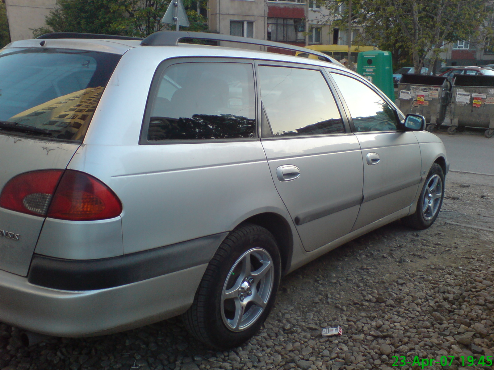 toyota avensis year 2000 #4