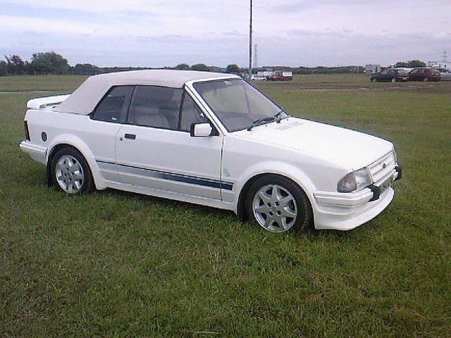 1984 Ford Escort picture