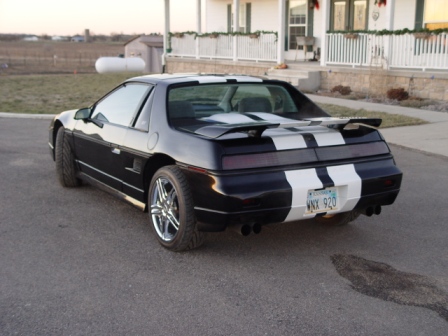 Pontiac Fiero Gt Interior. 1985 Pontiac Fiero GT picture