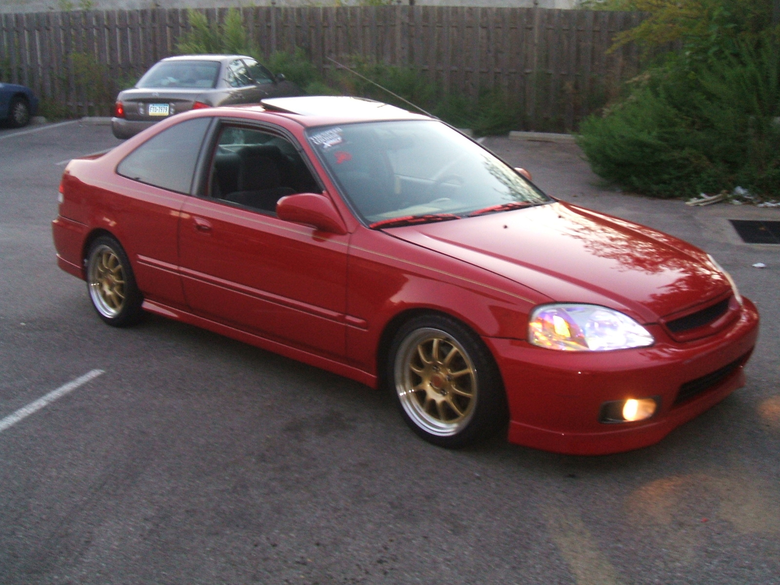 A picture of a 1999 honda civic #5