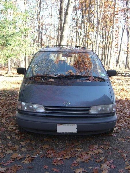 1993 Toyota Previa 3 Dr Deluxe Passenger Van picture