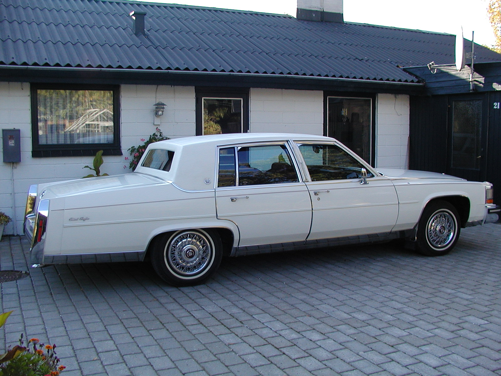 1986 cadillac brougham