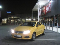2004 Vauxhall Tigra Overview 2004 Vauxhall Tigra Overview