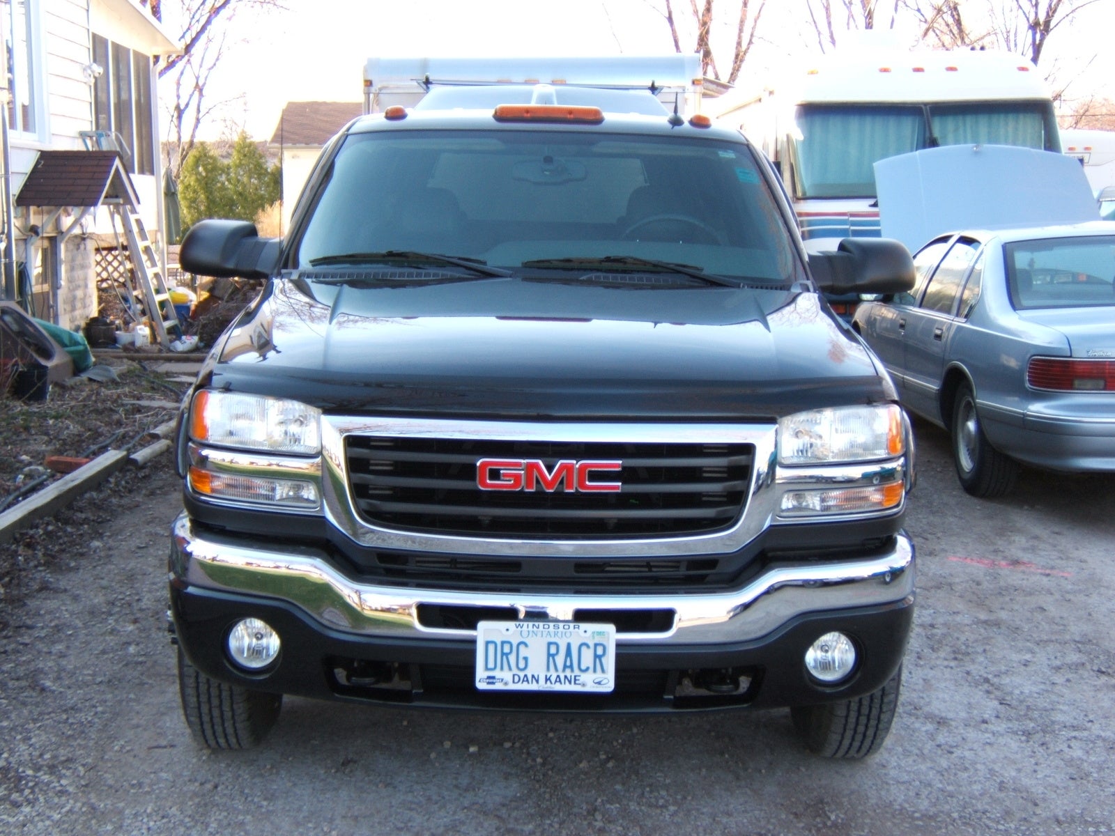 2004 Gmc specifications towing