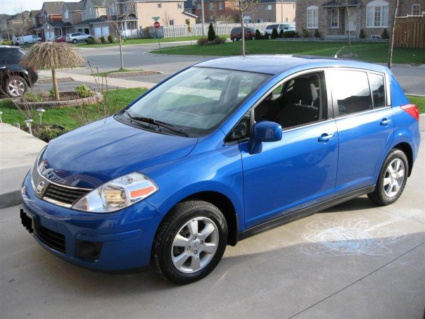 2007 Nissan versa sl hatchback #2