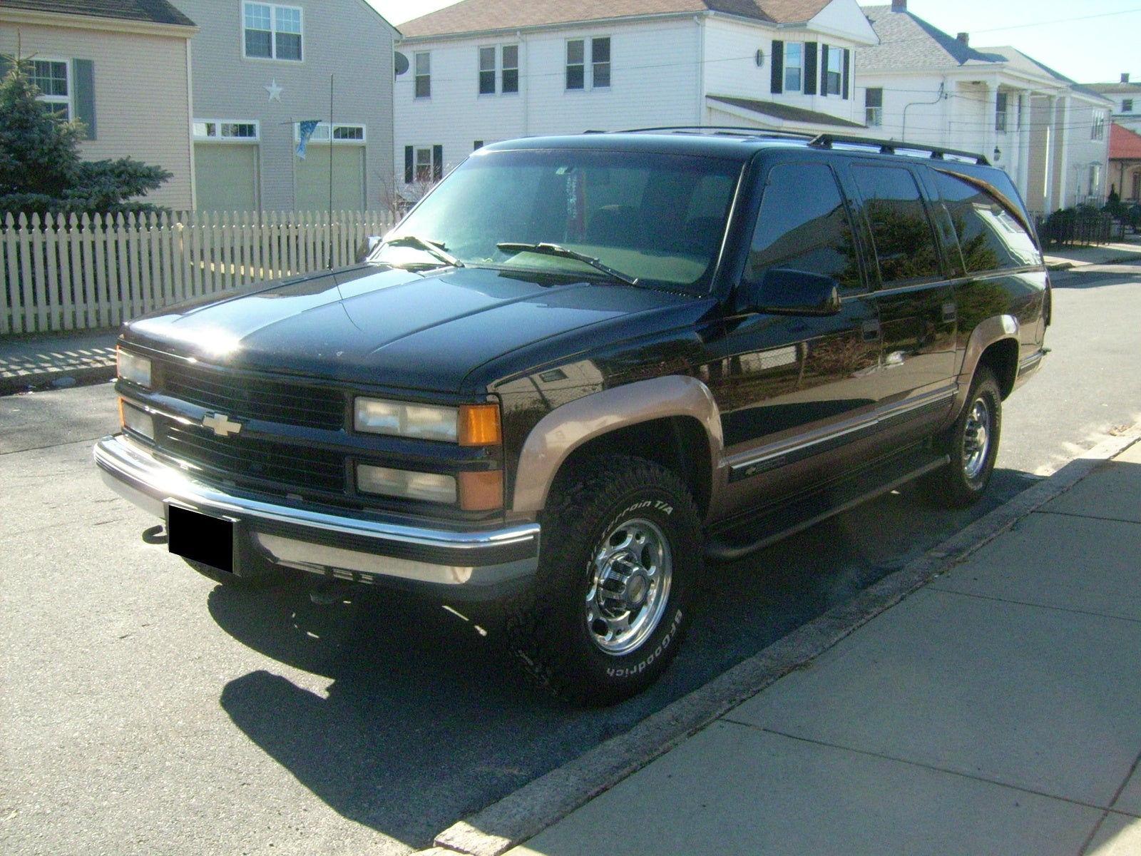 1996 Chevrolet Suburban 4 Dr K2500 4WD SUV picture, exterior