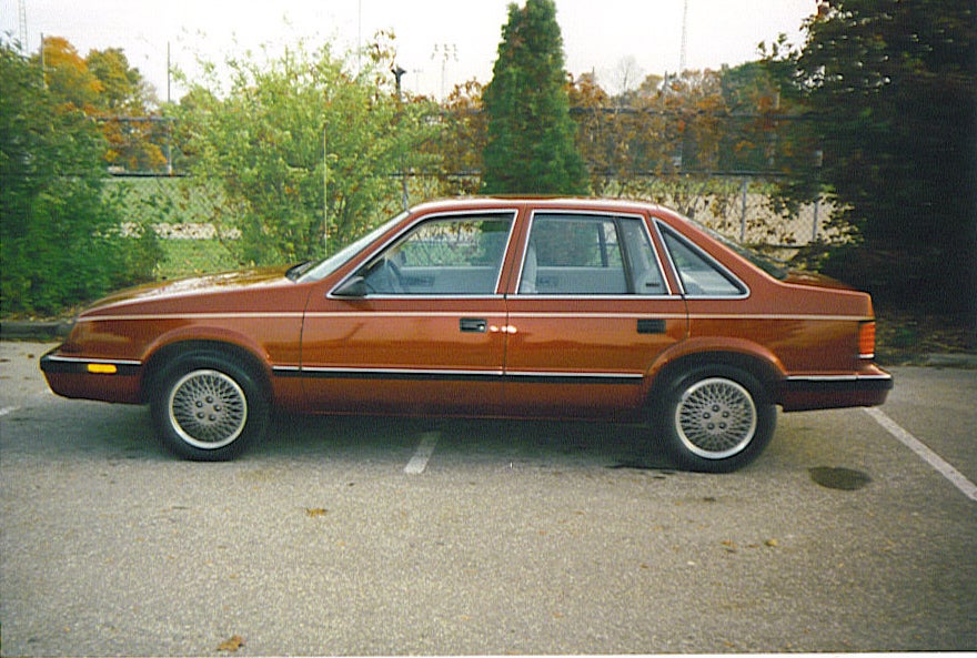 1986 Chrysler Le Baron picture, exterior
