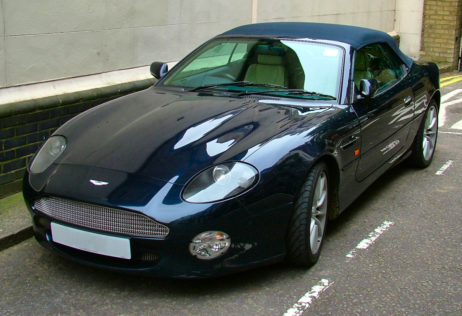 aston martin db7