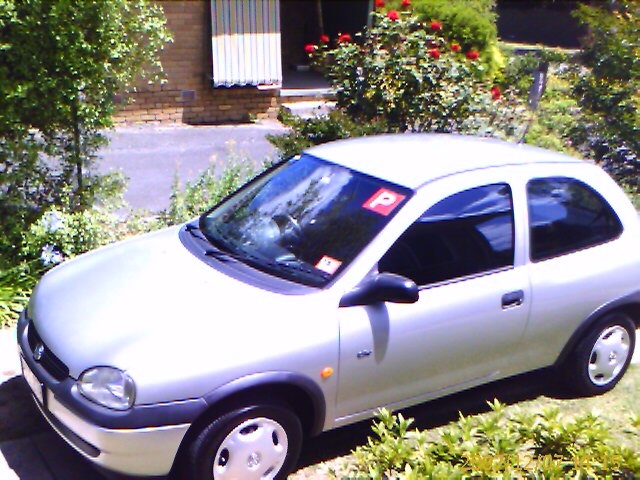 Holden Barina 2000. 2000 Holden Barina picture