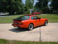 944 944