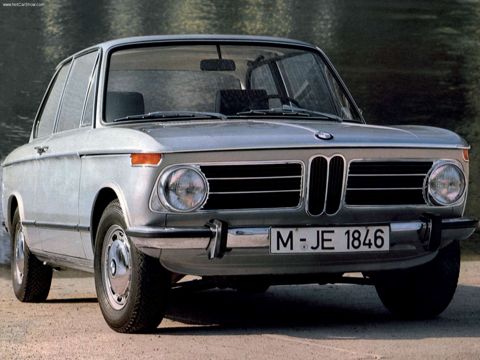 bmw 2002 pictures