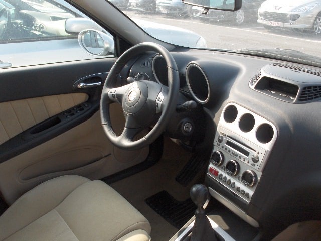2004 Alfa Romeo 156 picture interior