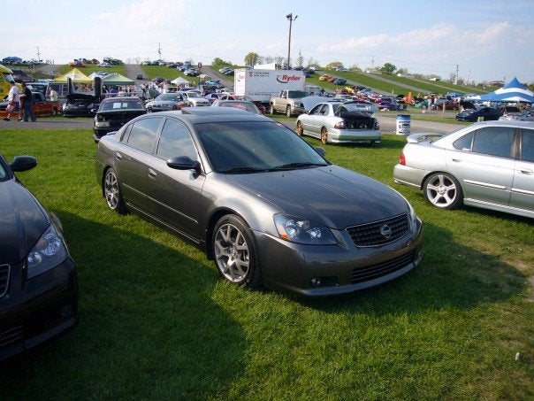How much horsepower does a nissan altima se r have