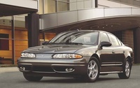 2004 Oldsmobile Alero Overview 2004 Oldsmobile Alero Overview