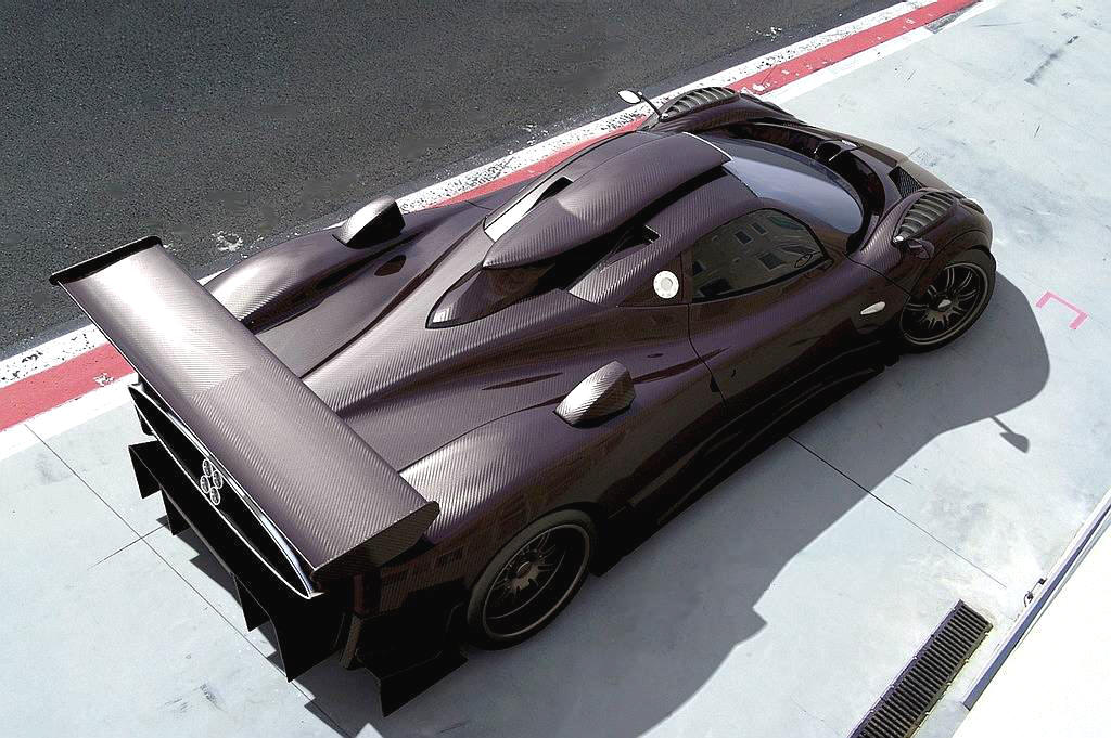 Zonda R Photos