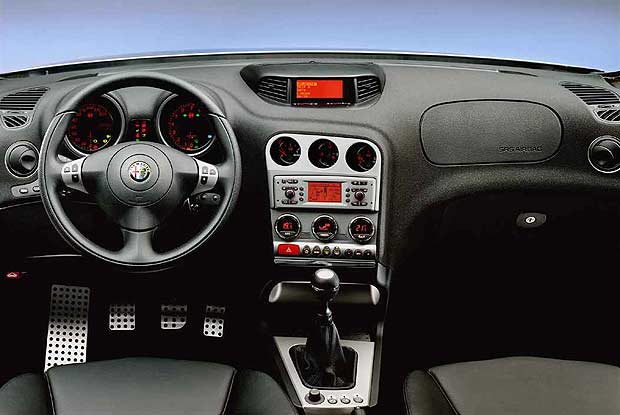 Alfa Romeo 156 Interior. Picture of 2004 Alfa Romeo 156