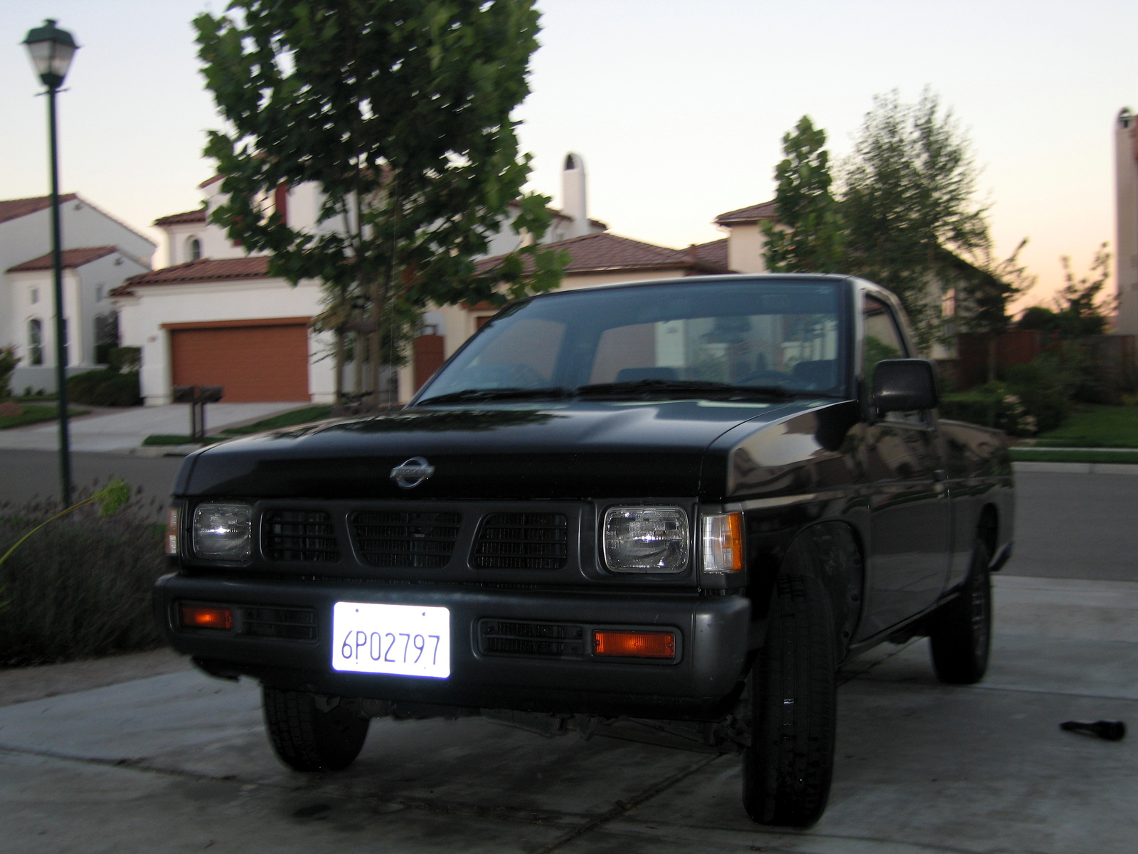 1993 Nissan pickup truck parts #1