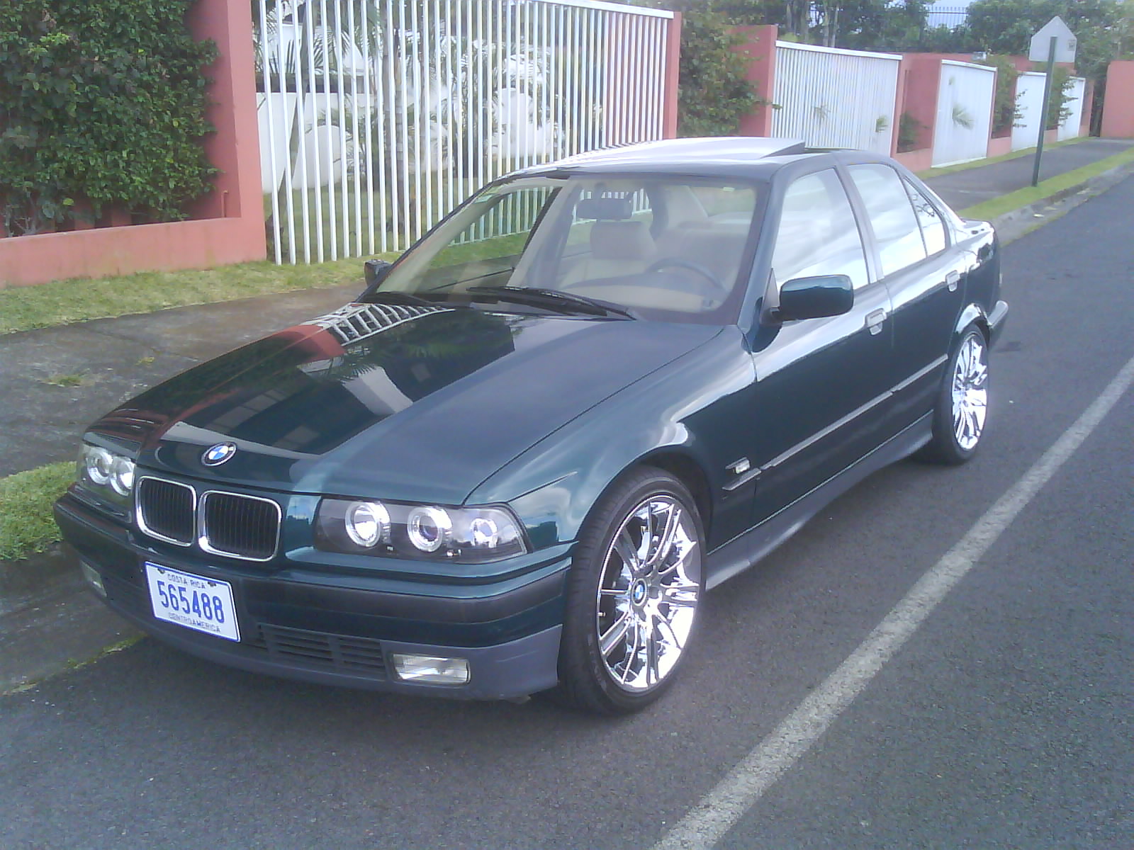 Specs for 1995 bmw 325i