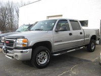2004 GMC Sierra 2500HD Overview 2004 GMC Sierra 2500HD Overview