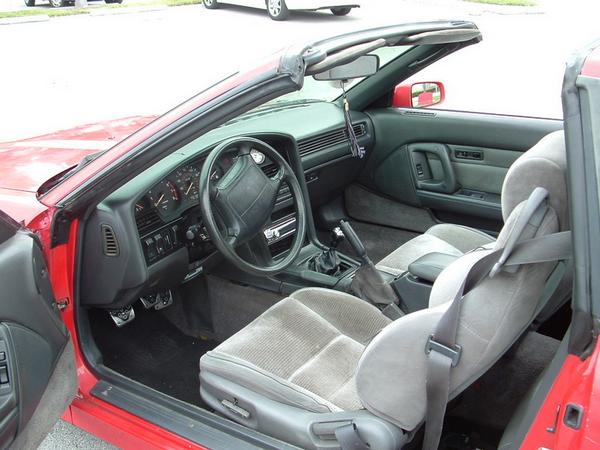 Gejebe 2010 Toyota Supra Interior