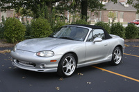 2004 Mazda MX-5 Miata Overview 2004 Mazda MX-5 Miata Overview