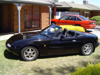 1989 Mazda MX-5 Miata Overview 1989 Mazda MX-5 Miata Overview