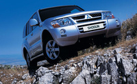 2005 Mitsubishi Shogun Overview 2005 Mitsubishi Shogun Overview