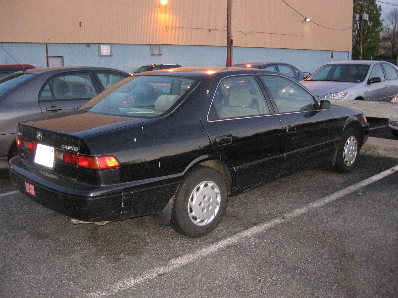 1997 toyota camry xle sedan #4