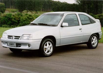 1991 Opel Kadett 1998 Opel Astra picture exterior
