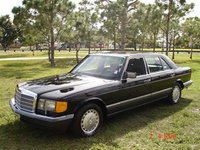 1991 Mercedes-Benz 560-Class Overview 1991 Mercedes-Benz 560-Class Overview
