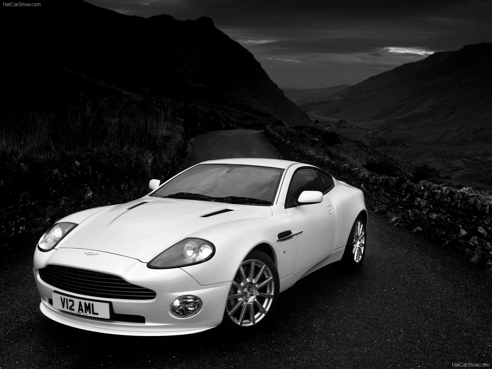 2005 Aston Martin V12 Vanquish Overview Cargurus