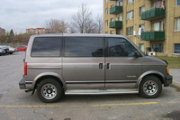 1993 GMC Safari Overview 1993 GMC Safari Overview