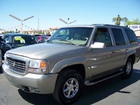 2000 Cadillac Escalade Overview 2000 Cadillac Escalade Overview