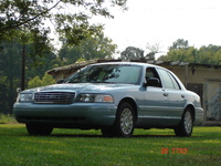 2005 Ford Crown Victoria Overview 2005 Ford Crown Victoria Overview