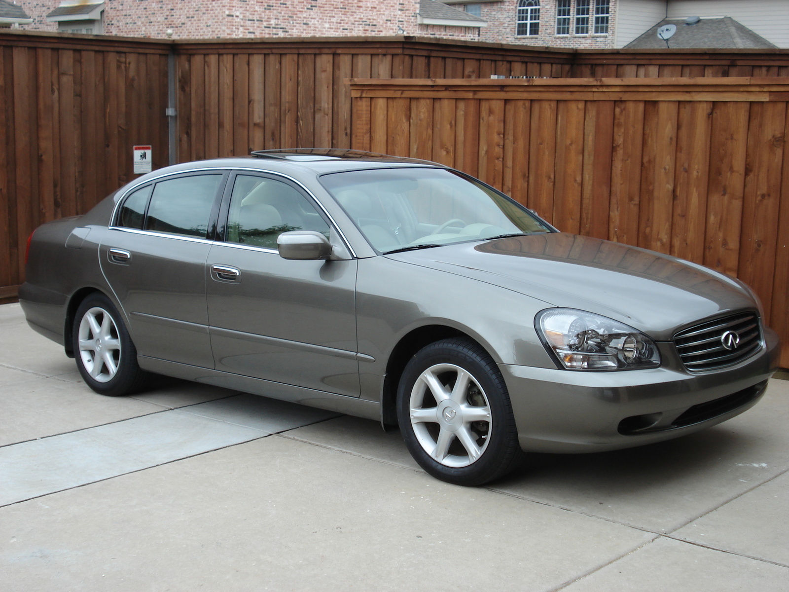 Infiniti Q45 Sedan