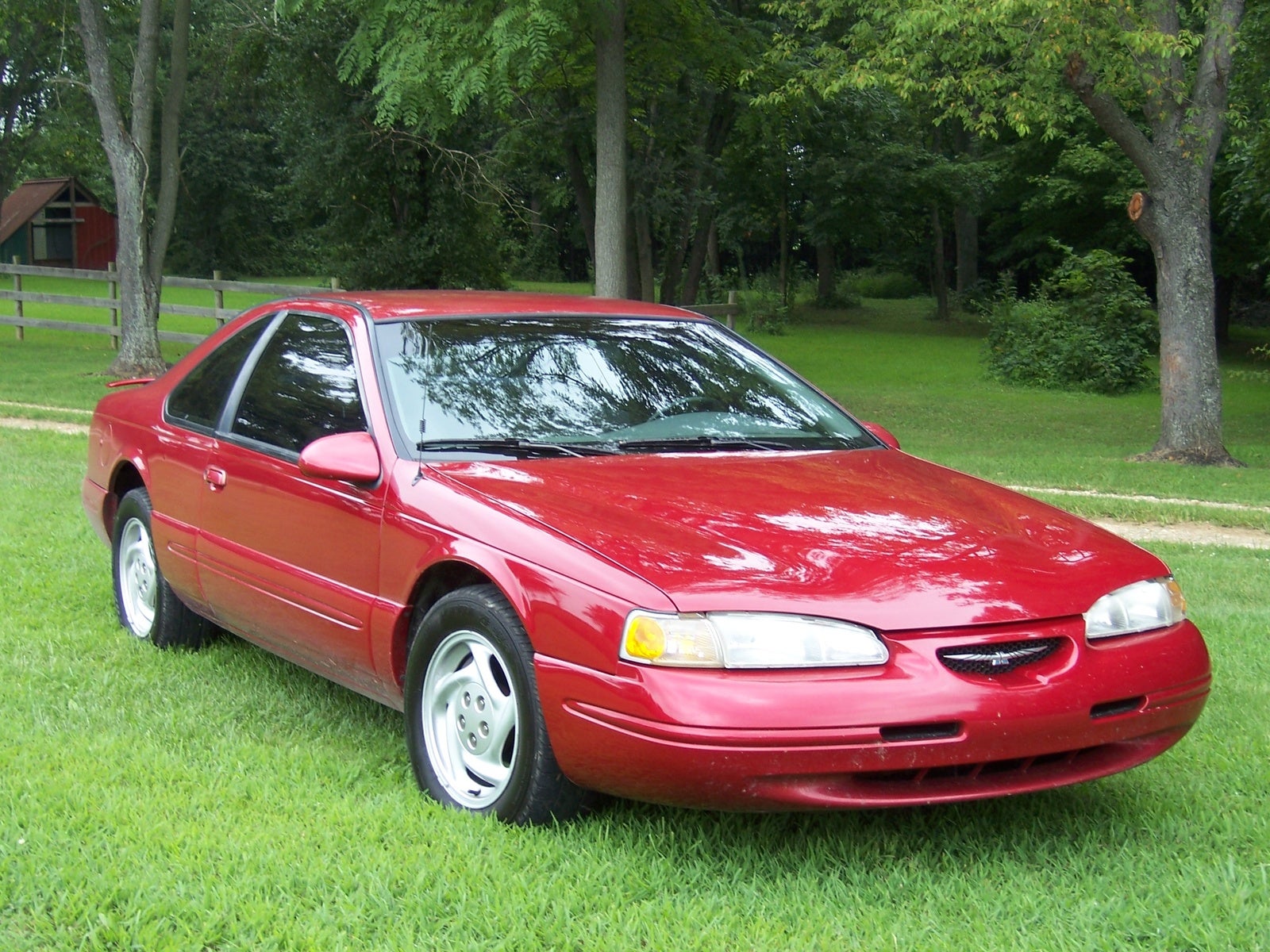 1996_ford_thunderbird_2_dr_lx_coupe-pic-16129.jpeg