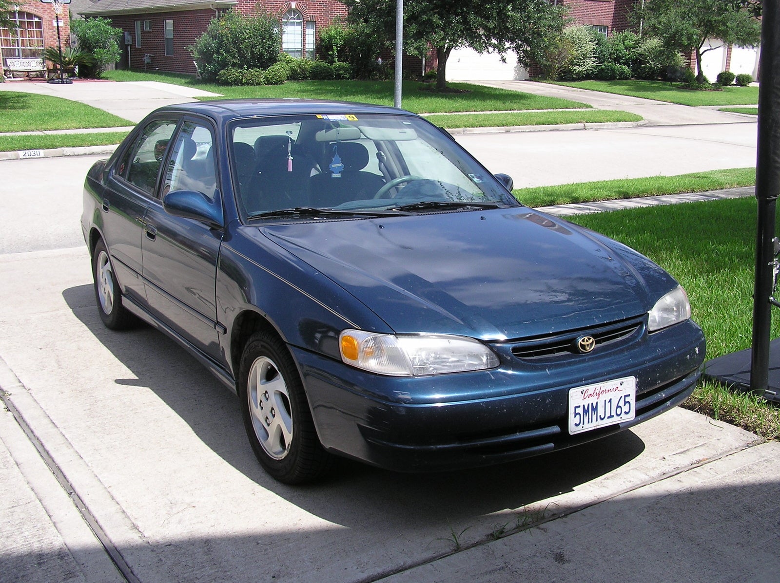 1998 Toyota corolla le review