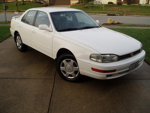 1994 Toyota Camry 4 Dr LE V6 Sedan picture, exterior