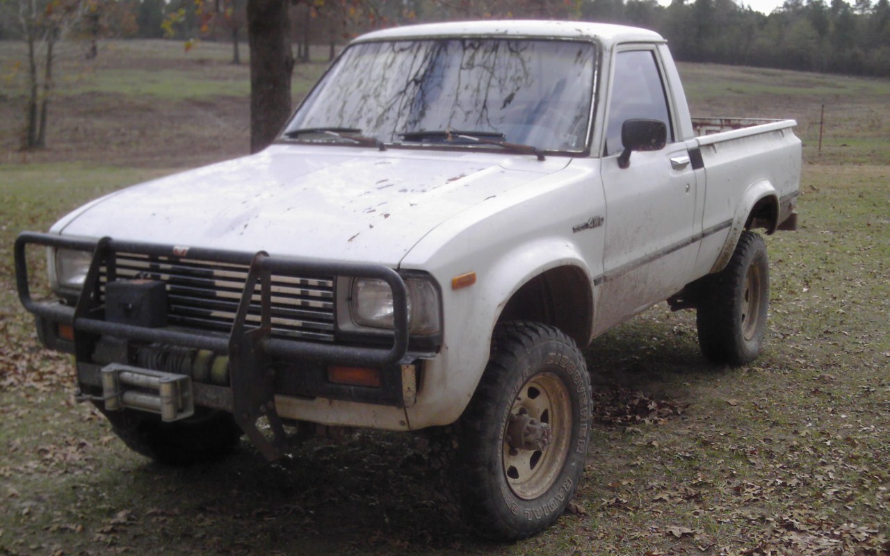 1983 toyota hilux reviews #5