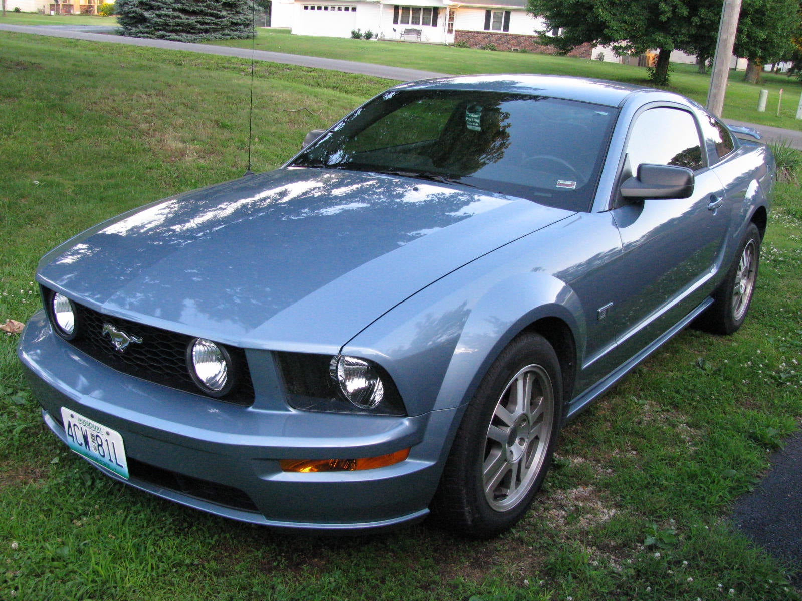 2006_ford_mustang_gt_deluxe pic 6877