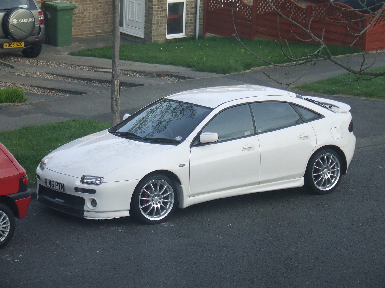 1998 Mazda 323F 1.5 GLX related infomation,specifications