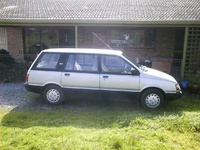 1990 Mitsubishi Vanwagon Overview 1990 Mitsubishi Vanwagon Overview
