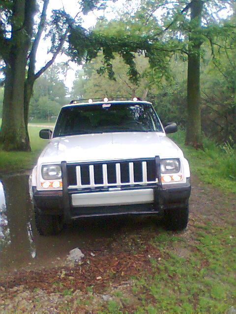 Jeep Cherokee Sport 2000. 2000 Jeep Cherokee Sport 4WD