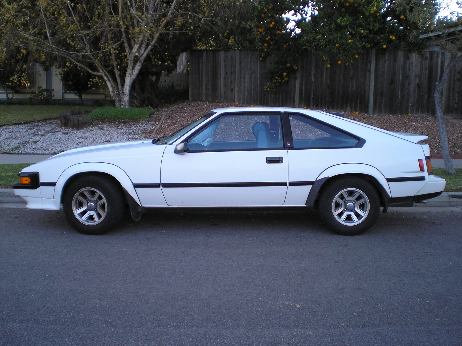 picture of 1985 toyota supra #4