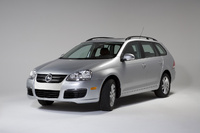 2009 Volkswagen Jetta Overview 2009 Volkswagen Jetta Overview